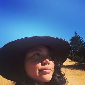 Meet your Posher, Crystal